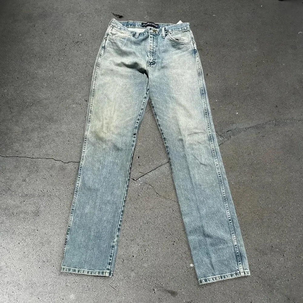 Vintage men's Wrangler George Strait light cowboy cut denim jeans Size 33x36